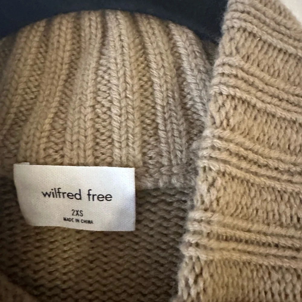 Aritzia Wilfred Harper Camel Knit Sweater, Size XXS, Brand New - Picture 4 of 6